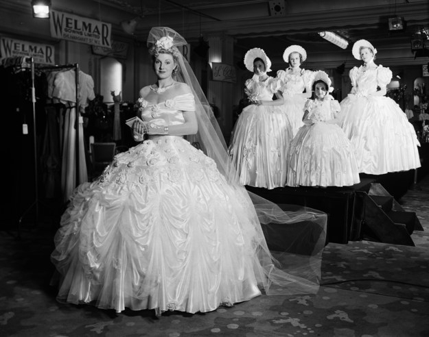 34件穿越年代的惊艳婚纱