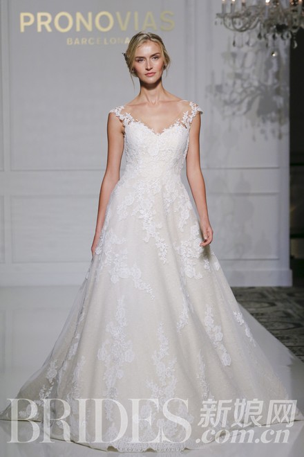 秋季纽约婚纱周：Pronovias Bridal Fall 2016