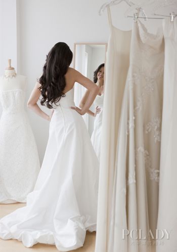 9个方法新娘挑选完美婚纱