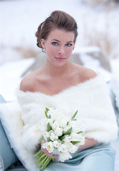 冬季新娘婚纱礼服 唯美冬季披肩搭配