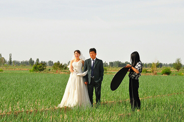 90年代的婚纱照_桓台结婚形式的过去和现在……承载着70、80、90年代的记忆